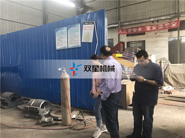 廢鋼破碎機(jī)設(shè)備巴基斯坦客戶(hù)到廠考察