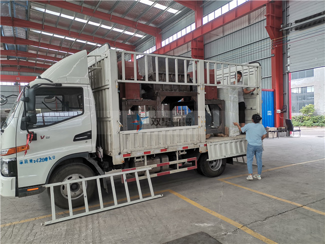 1000型<a href='http://www.uwwzj.cn/ssxl/10.html' target='_blank'><span>金屬撕碎機(jī)</span></a>發(fā)貨發(fā)往河北