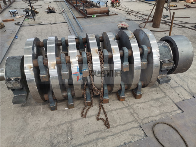<a href='http://www.uwwzj.cn/psxl/4.html' target='_blank'><span>廢鋼破碎機(jī)</span></a><a href='http://www.uwwzj.cn/scxc/1572.html' target='_blank'><span>錘頭</span></a>
